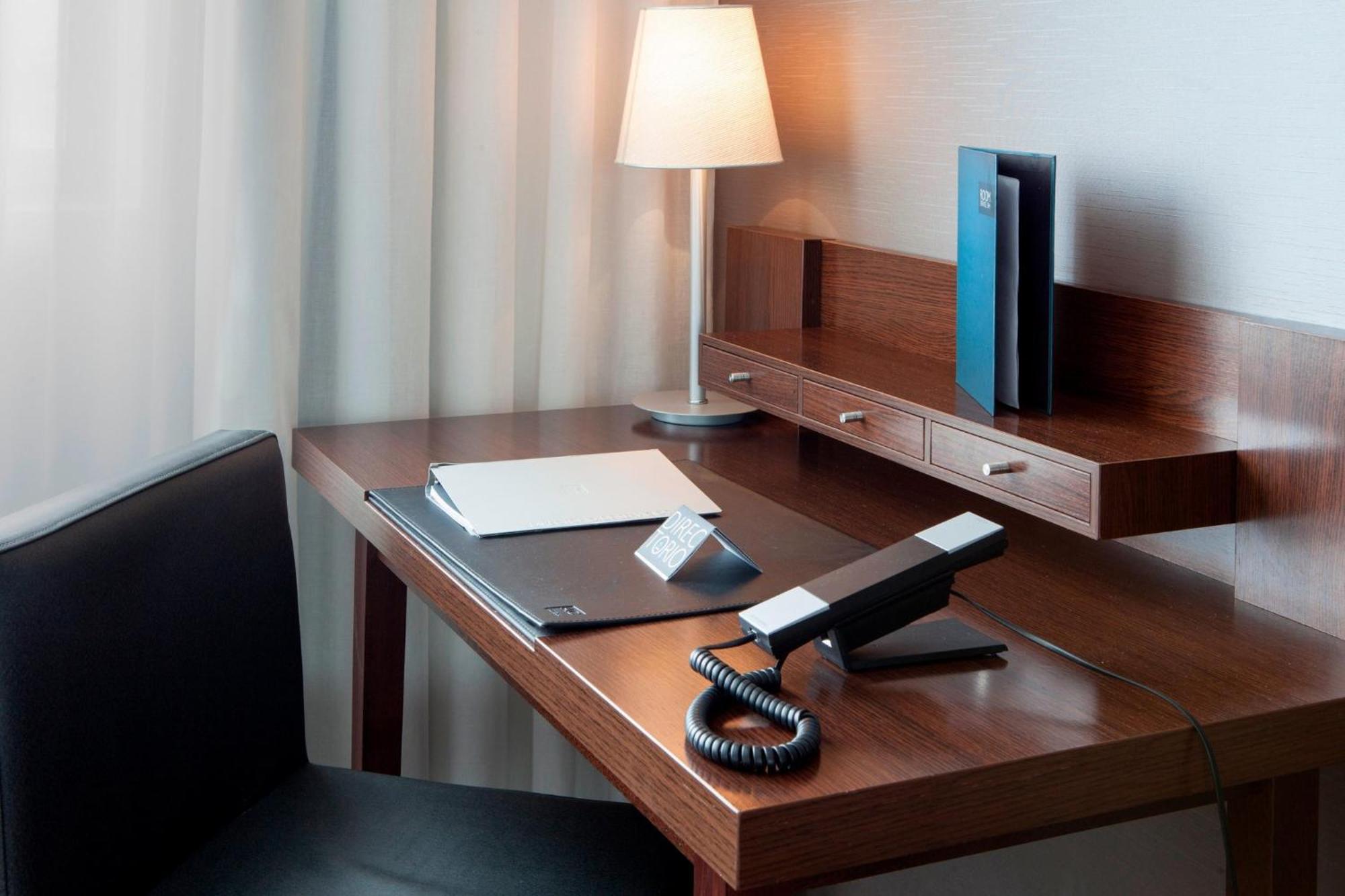 Ac Hotel Gijon By Marriott Exterior foto